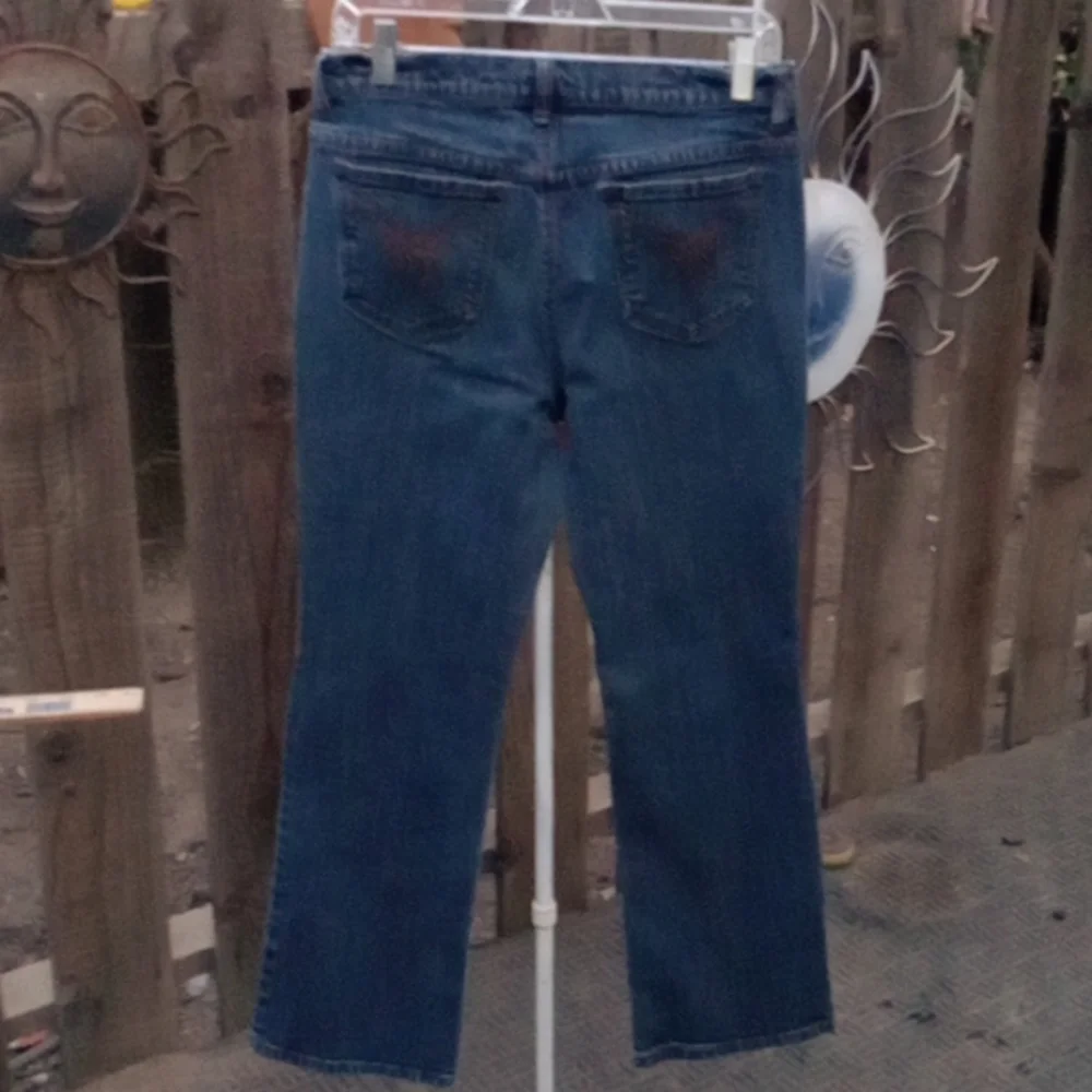 Woman's jeans blue. Good condition, good stretch.liz&co.Petite8